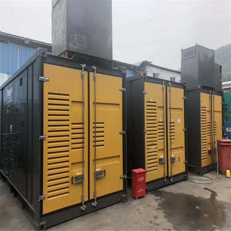 石柱温度变化对不同类型欠压保护装置的可靠性影响有何差异？