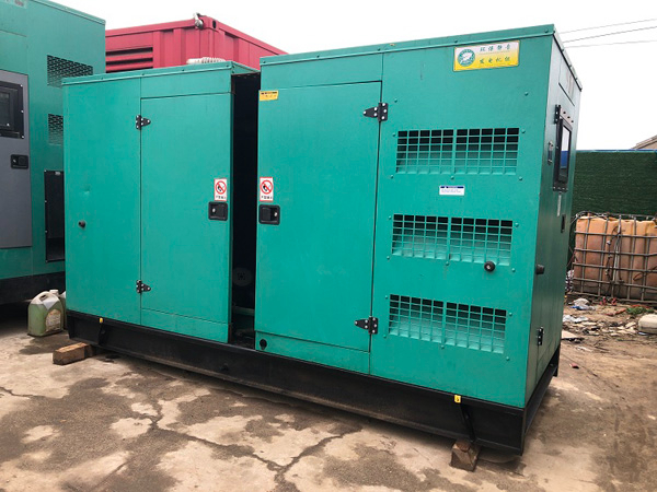 石柱怎样合理控制磷酸铁锂蓄电池的充放电倍率以延长其使用寿命？